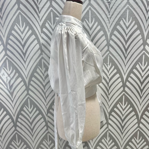 NWT Honey Punch White Satin Blouse - Picture 4 of 5